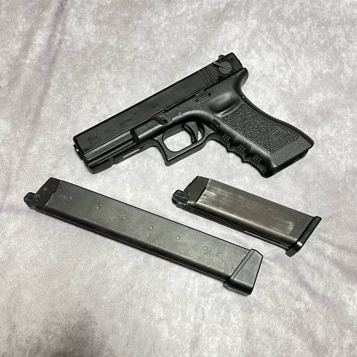 東京マルイ グロック18C ガスブローバック ロングマガジン付き GLOCK