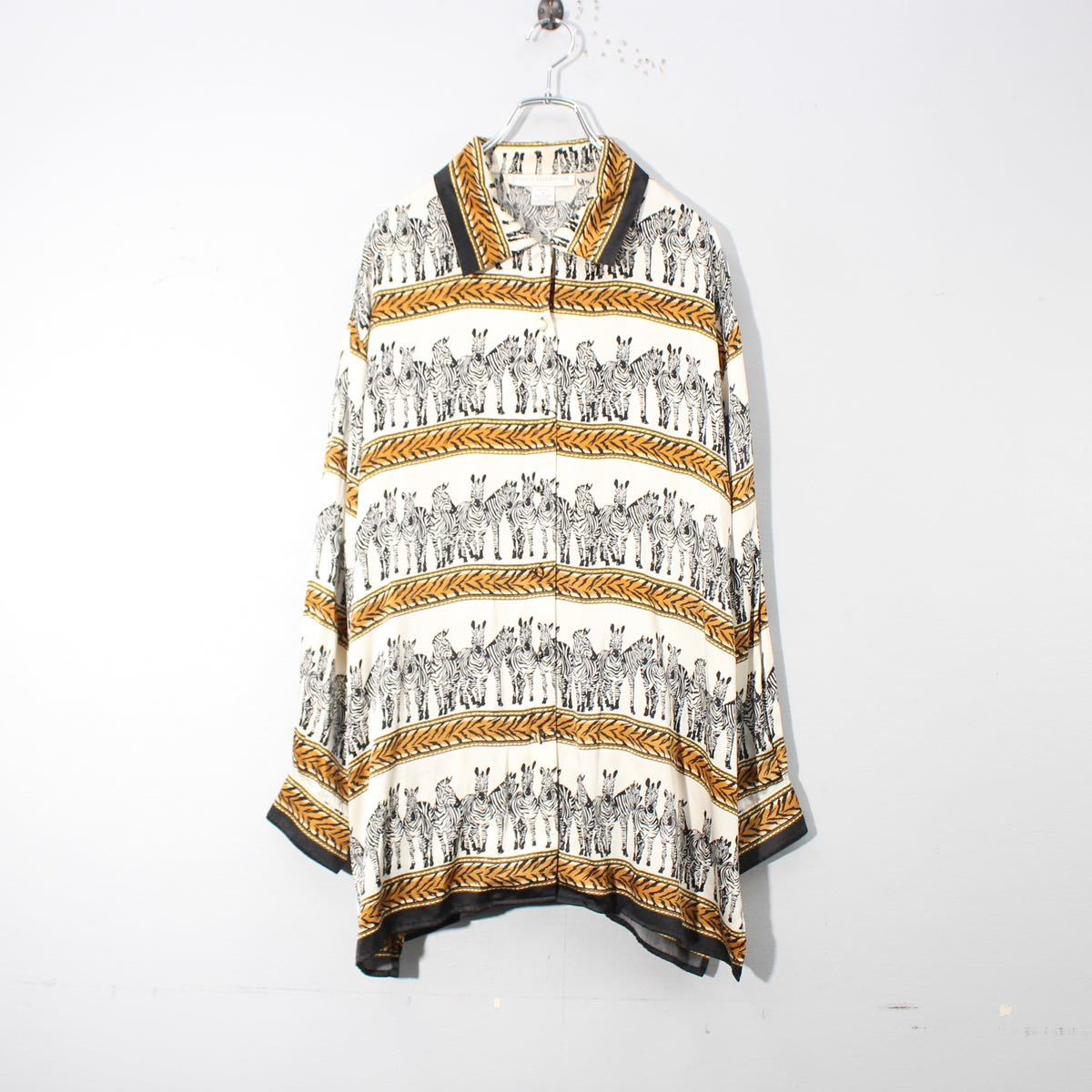 USA VINTAGE JESSICA HOLBROOK ZEBRA PATTERNED SILK100% OVER USA VINTAGE JESSICA HOLBROOK ZEBRA PATTERNED SILK100% OVER