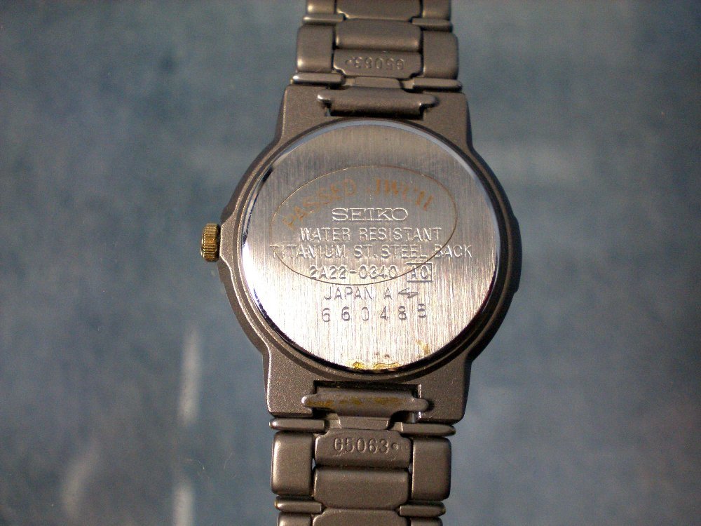 [SEIKO]TITANIUMクオーツ腕時計[2A22-0820]未使用品！_画像5