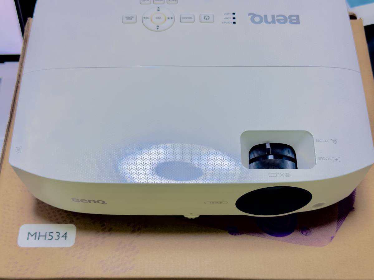 誠実】 BenQ プロジェクター MH534 DLP フルHD 3300lm 2.4kg 15000:1