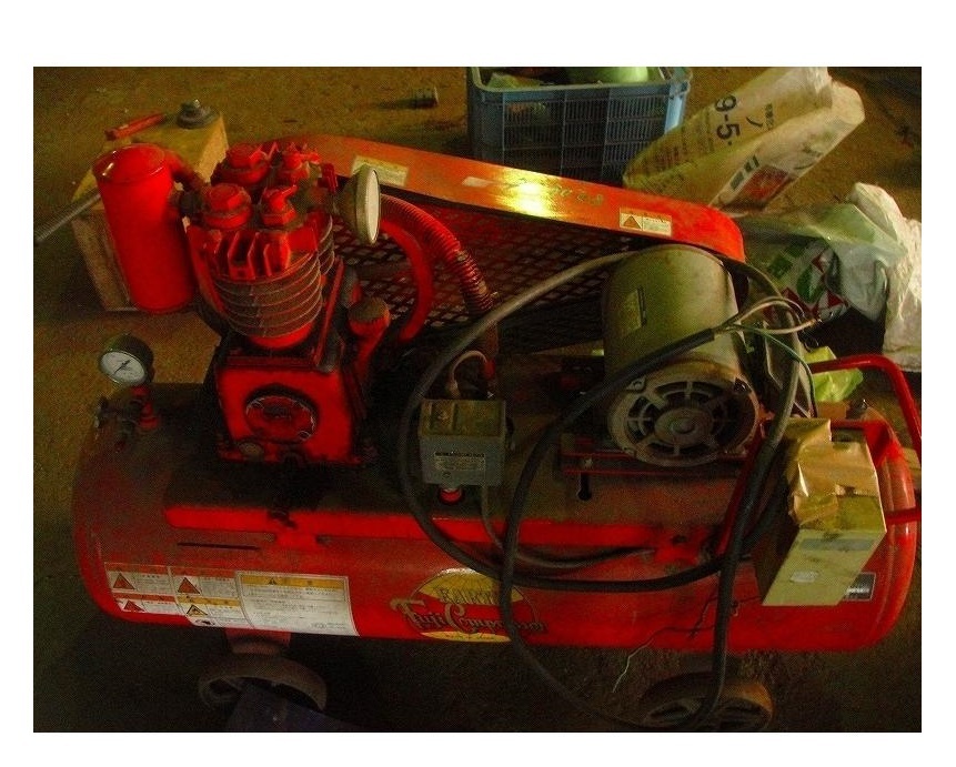 C3A【石静岡イ大輿010802-8有】1.5Kw 富士 エアーコンプレッサー 99