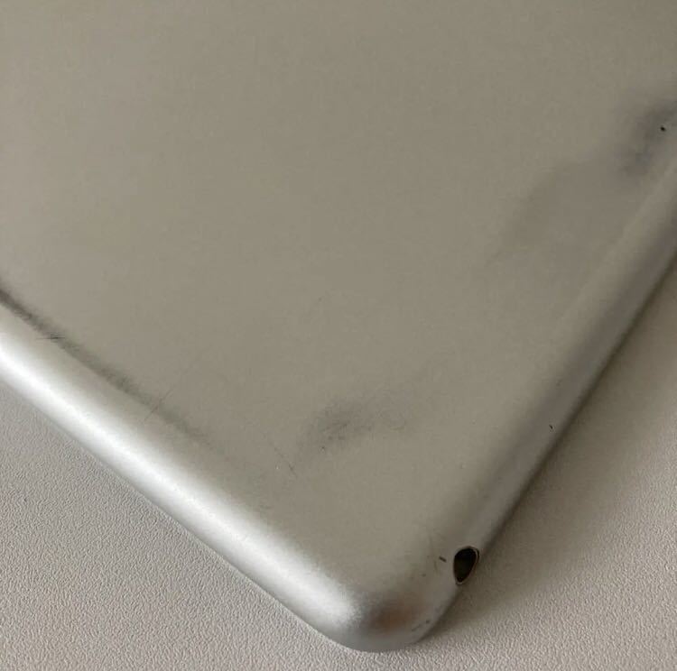 3688【早い者勝ち】【電池良好】【送料無料】iPad6 第6世代 32GB WIFI