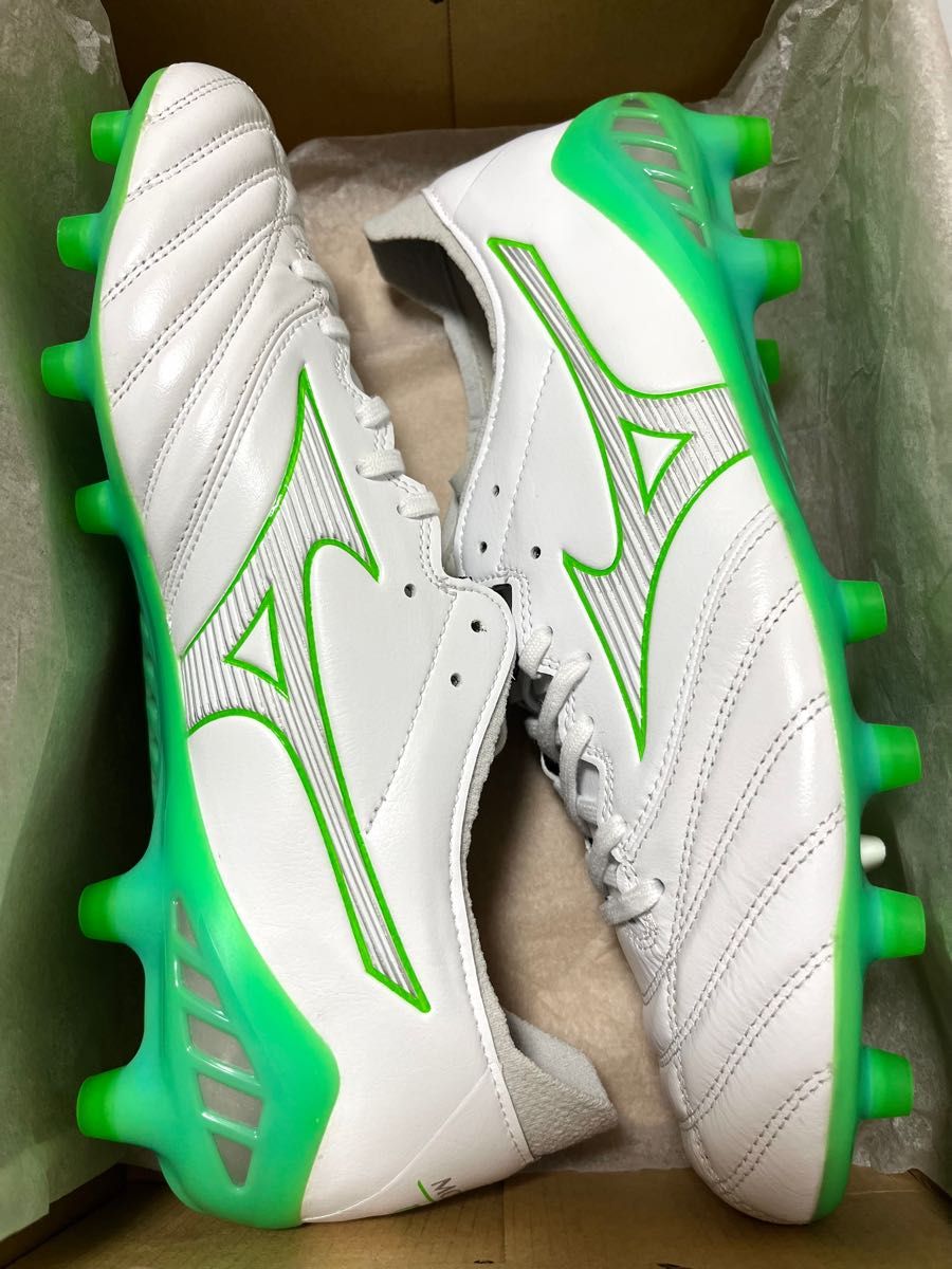 希少白緑 日本未発売 未使用 MORELIA NEO 3 ELITE 27.0-