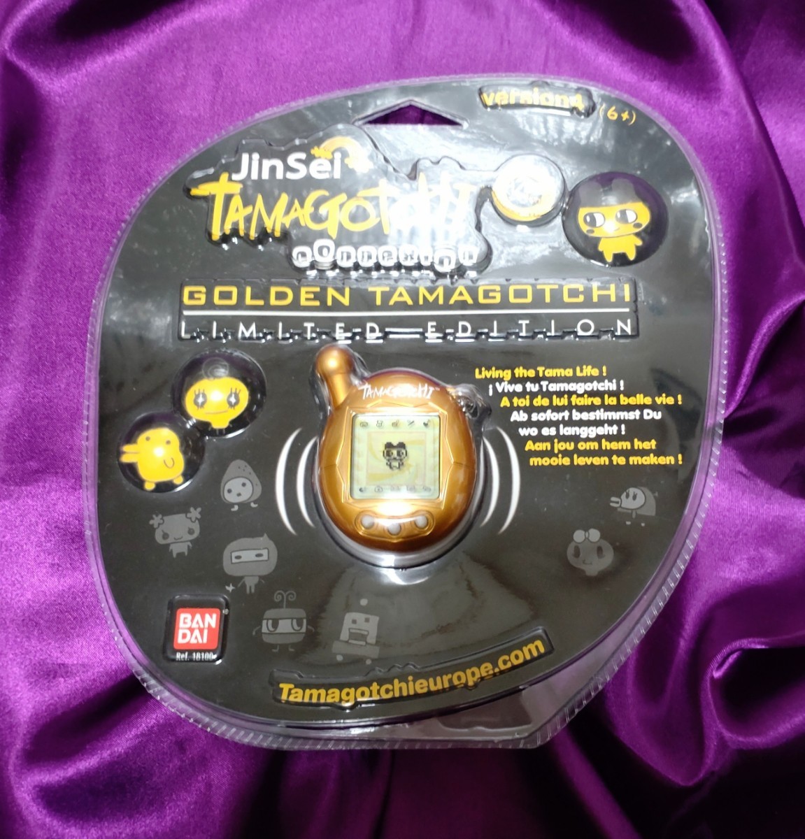 ★新品・未使用★ TAMAGOTCHI CONNECTION V4 / たまごっちコネクション 海外版 BANDAI バンダイ_画像1