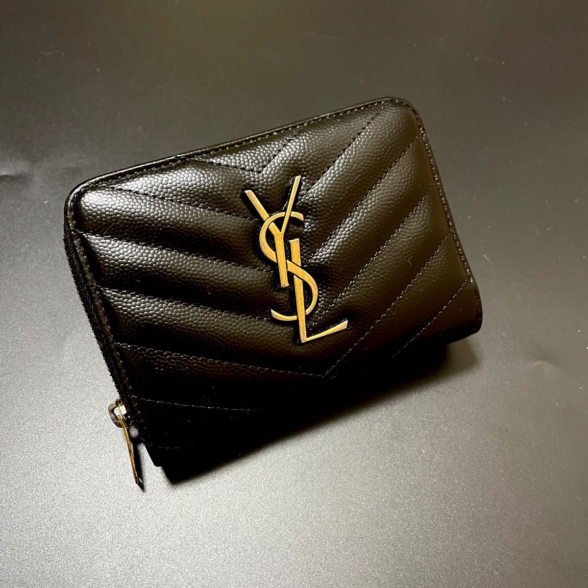 値下げ不可 良品 SAINT LAURENT サンローラン 金属ロゴ 折り財布-