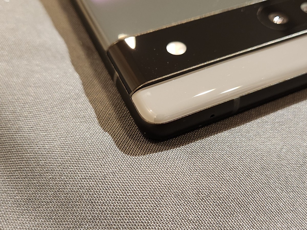 Pixel 6a 6.1インチ メモリー6GB ストレージ128GB Charcoal送料込みSIM