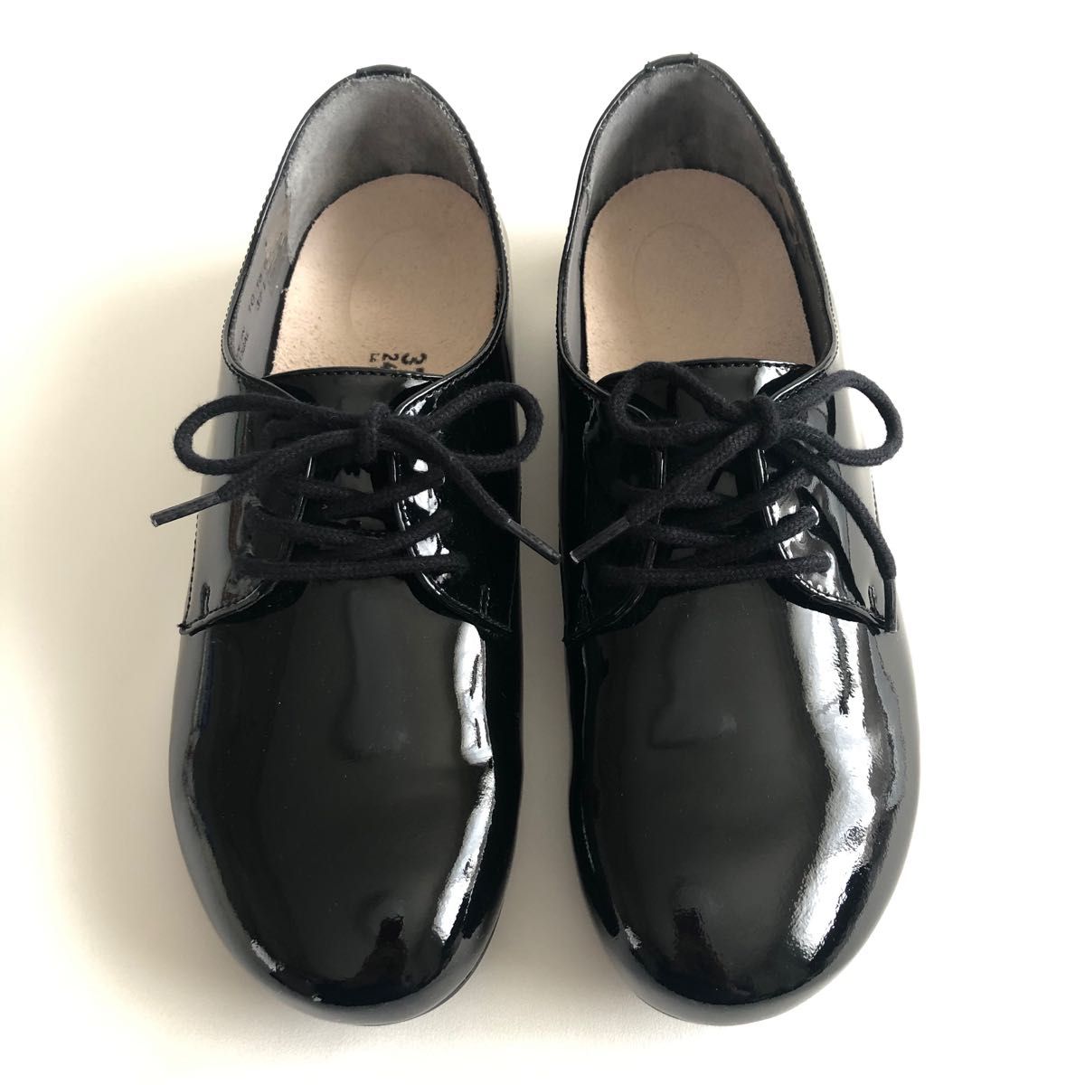 ビルケンシュトックBIRKENSTOCK】未使用/ソーンダース/エナメル ビルケンシュトックBIRKENSTOCK】未使用/ソーンダース/エナメル