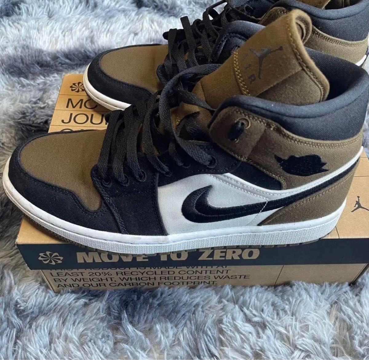Nike WMNS Air Jordan 1 Olive Toe ナイキ エアジョーダン1 ミッド SE