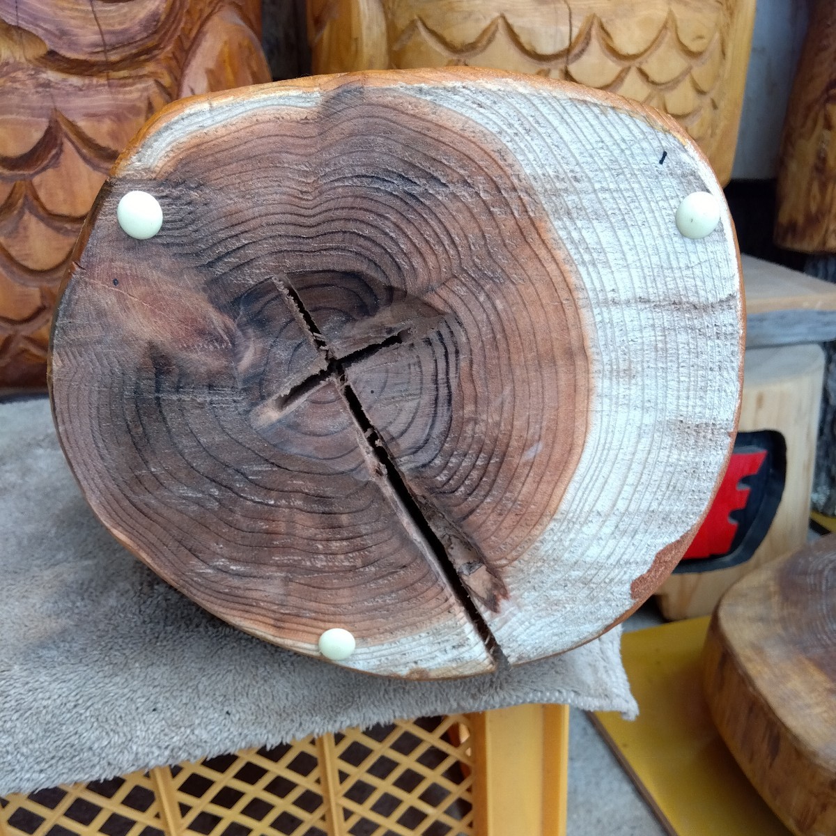  interval . material ( Japanese cedar )... work made did original work. changer so- art work (.).... diameter 25. rom and rear (before and after) height 38cm weight 7..... delivery 100 size 