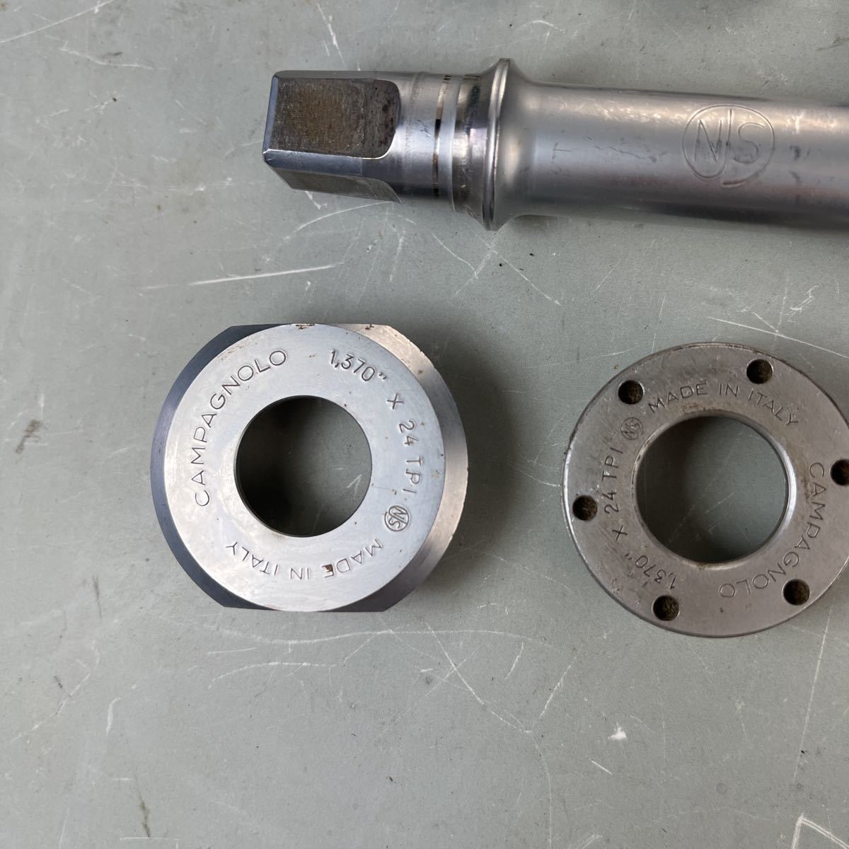 カンパニョーロ NJS ボトムブラケット Campagnolo|Yahoo!フリマ カンパニョーロ NJS ボトムブラケット Campagnolo|Yahoo!フリマ