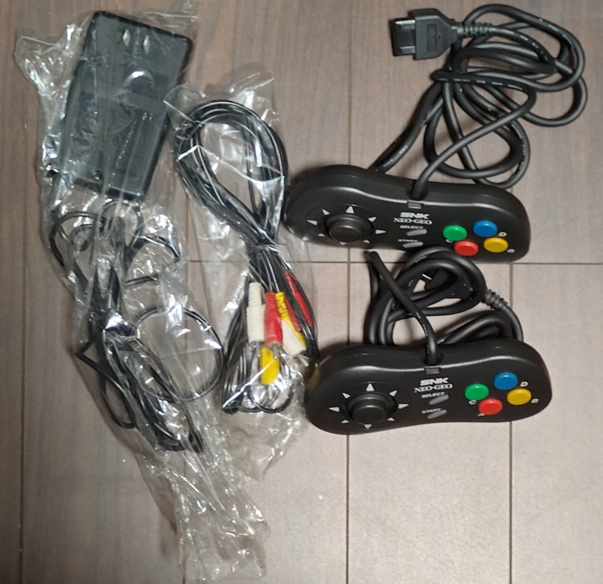 NEOGEO CD 本体一式 初期型フロントローディングタイプ ☆箱説明書付き