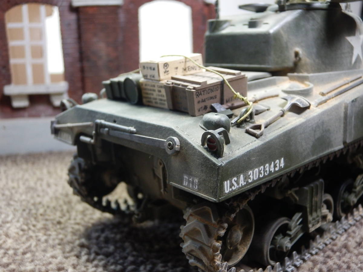 1/35 タミヤ WW2 アメリカ M4シャーマン戦車（初期型）【完成品】