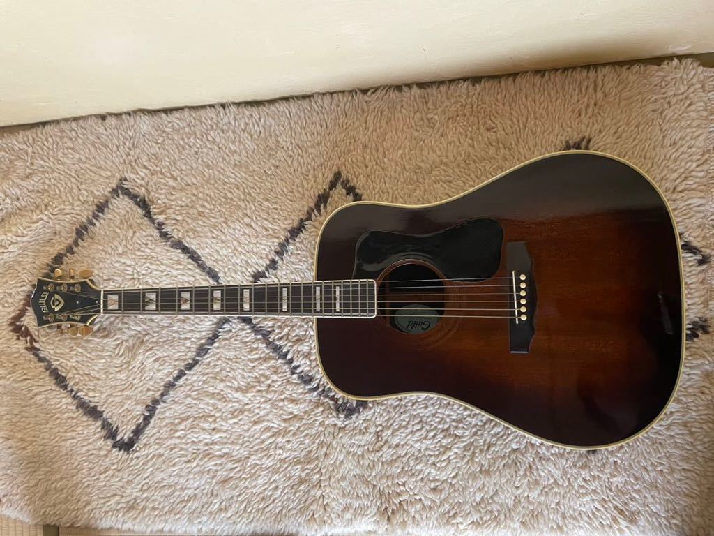 希少　ビンテージ　Guild D-55 ANT SB アコースティックギター 純正ハードケース付き　　Gibson ギルド　70年代　80年代_画像2