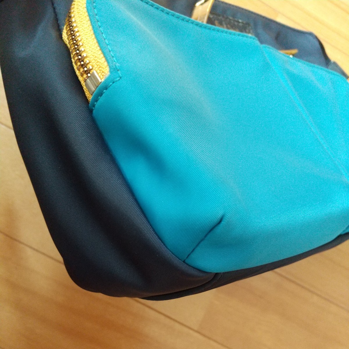  Paul Smith lady's shoulder bag nylon color navy blue color 