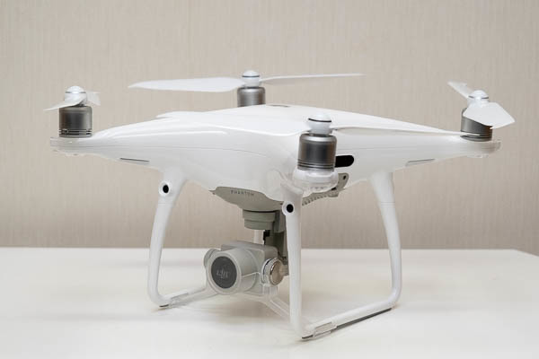 美品】DJI Phantom4 PRO+V2.0コントローラー GL300K バッテリー 3本