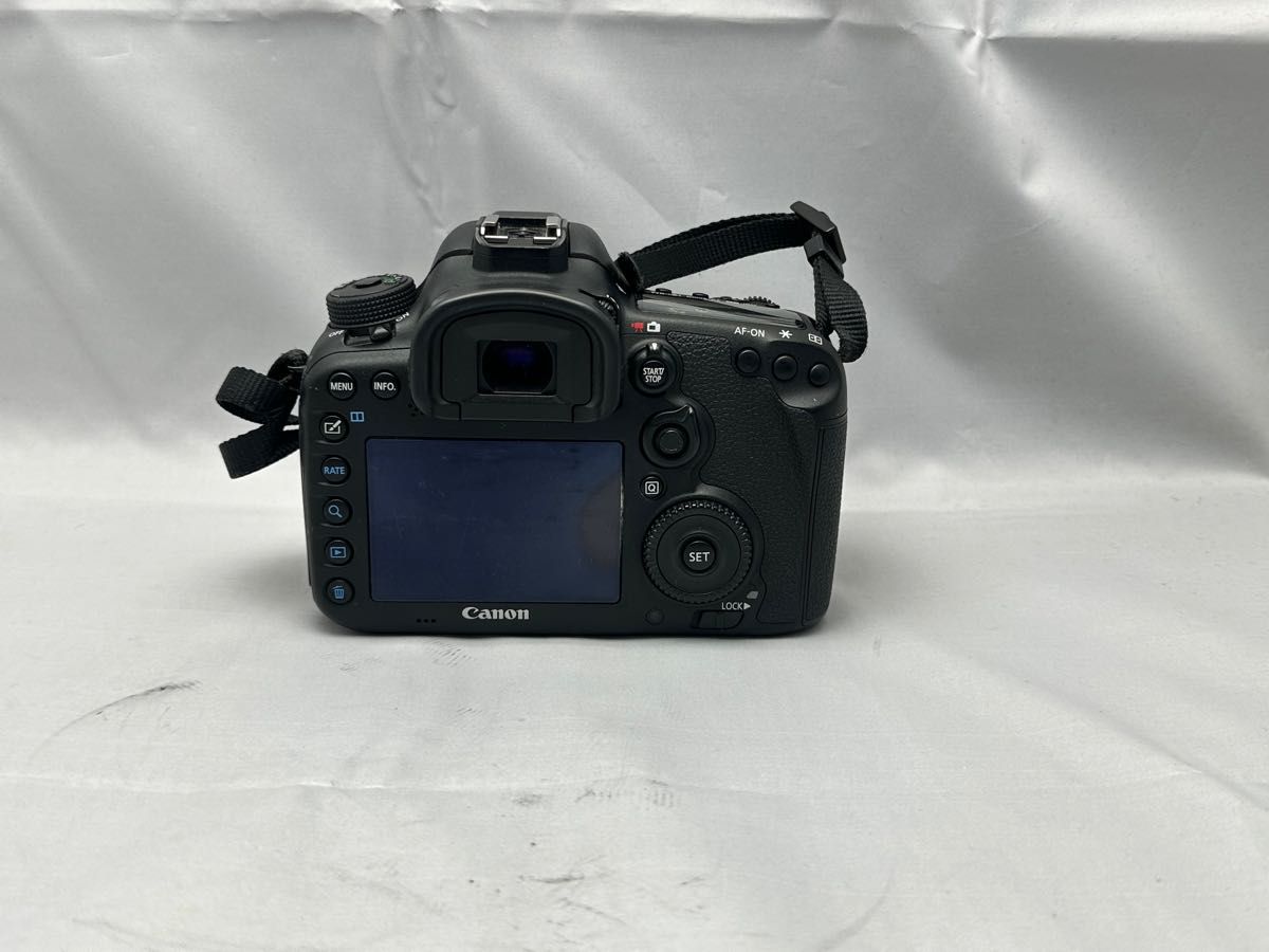 Canon EOS 7D mark2 + 18-135mm STMレンズキット♪CFカードセット