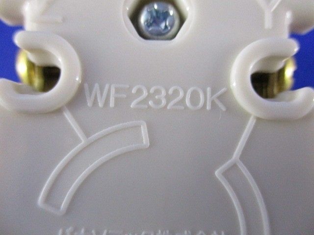 引掛埋込コンセント(4個入)(ミルキーホワイト)Panasonic WF2320K_画像2