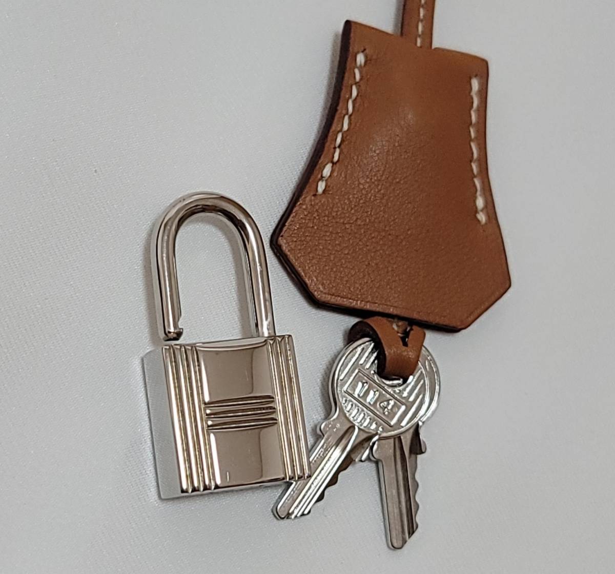 絶妙なデザイン 【未使用】HERMES パドロック エルメス カデナ 鍵