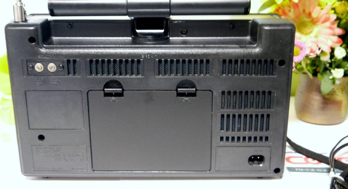 クーガ(RF-2200)オールバンド高感度整備、特にFMは抜群。使用 クーガ(RF-2200)オールバンド高感度整備、特にFMは抜群。使用