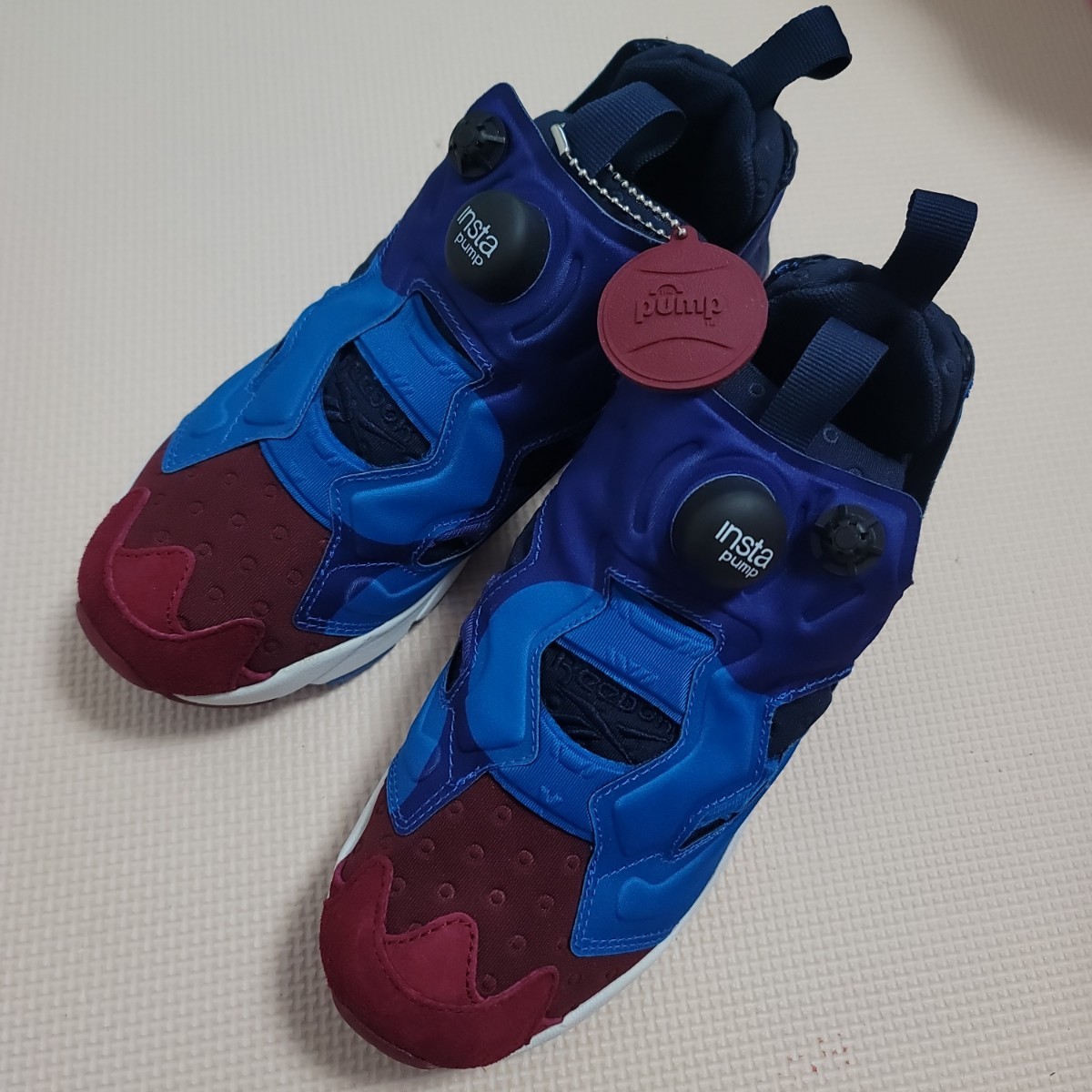 大人気の インスタポンプフューリー リーボック Reebok PUMP 23.0 FURY