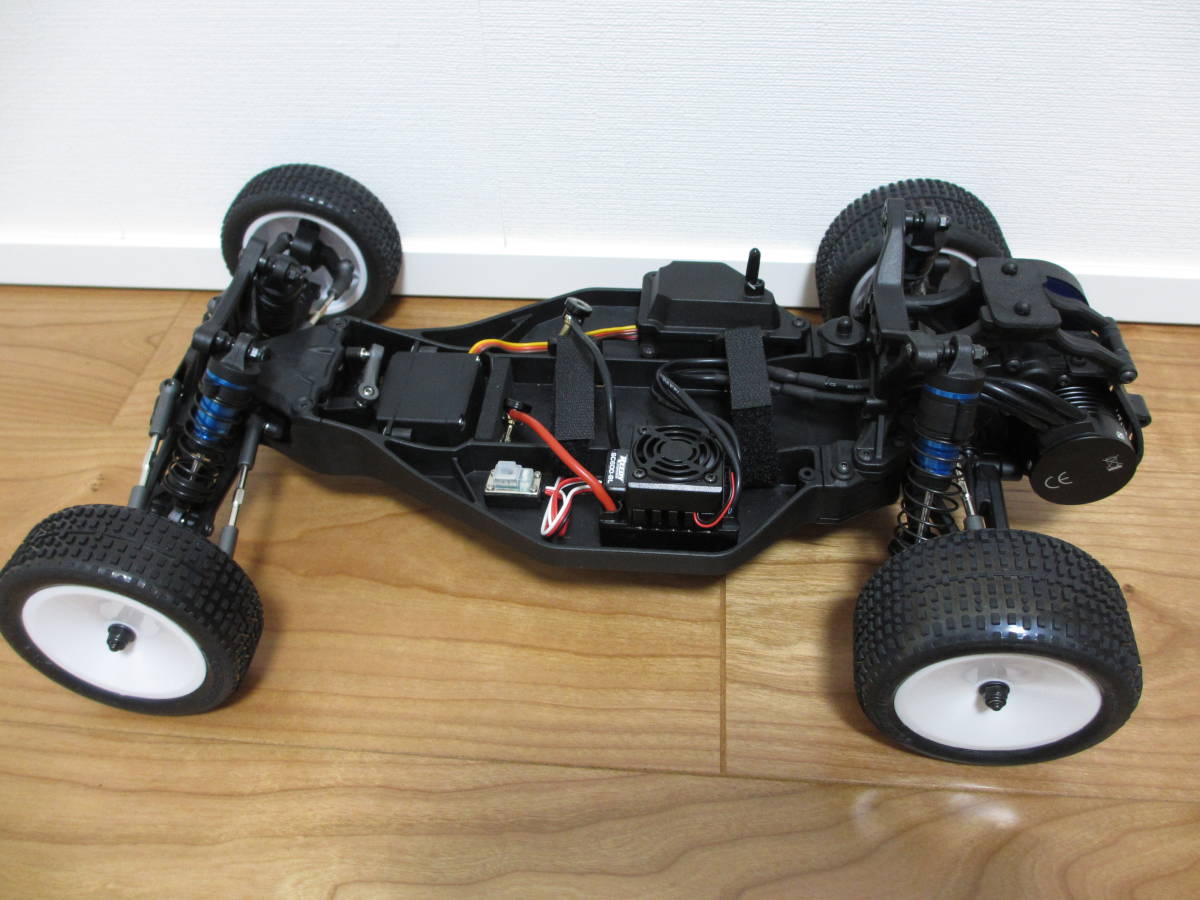 アソシ AS90032 RB10 RTR 2WDバギー・ブルー【送信機/サーボ/ESC アソシ AS90032 RB10 RTR 2WDバギー・ブルー【送信機/サーボ/ESC
