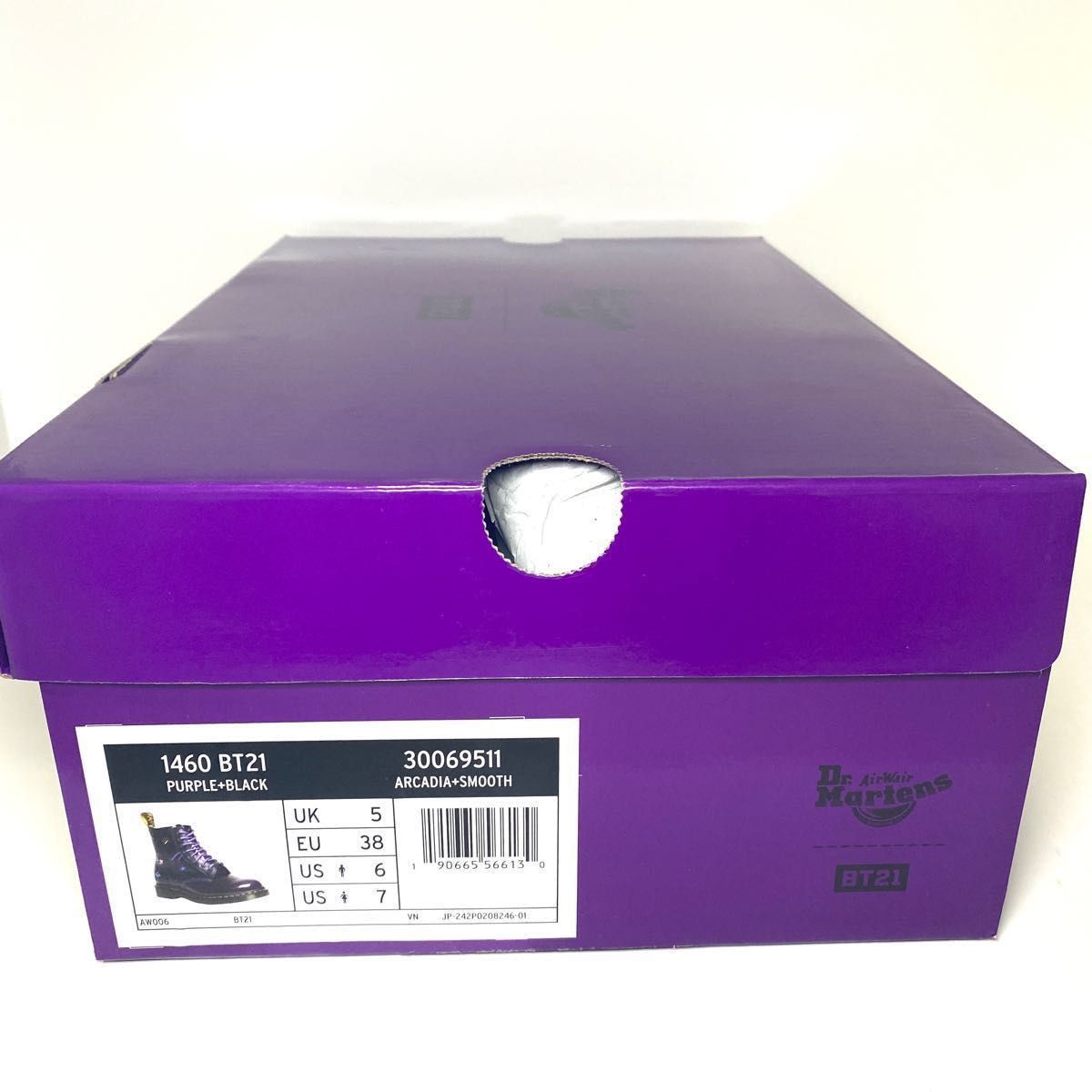 Dr Martens × BT21 / 限定コラボ8ホールブーツ / 新品未使用 Dr Martens × BT21 / 限定コラボ8ホールブーツ / 新品未使用