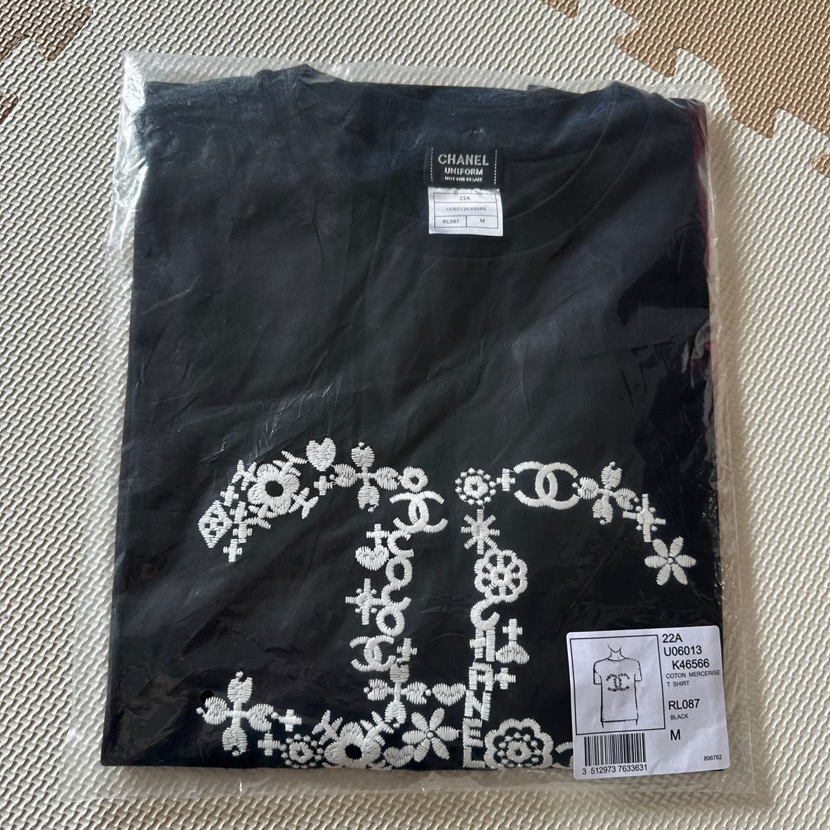 数量は多い 可愛い 未使用 シャネルユニフォームTシャツ Tシャツ