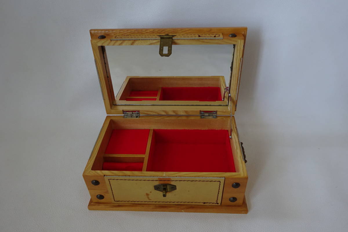 FUJIenzeru music box / Showa Retro [ wooden music box attaching jue Reebok s/ original leather use Treasure Box. like wooden hand attaching box ] bending eyes : prohibitation .... playing 