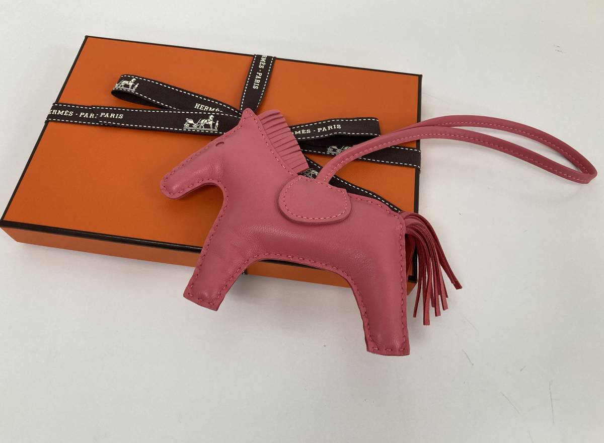 * new goods Herms/ Hermes Rodeo horse charm MM single color rose Azare ( pink ) including carriage *