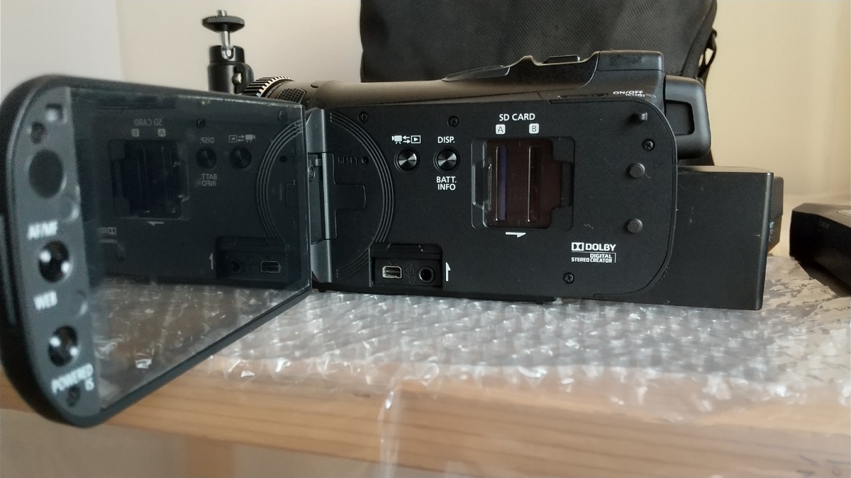 Canon ivis hf g10 フルハイビジョンビデオカメラ 中古品 TASCAM Canon ivis hf g10 フルハイビジョンビデオカメラ 中古品 TASCAM