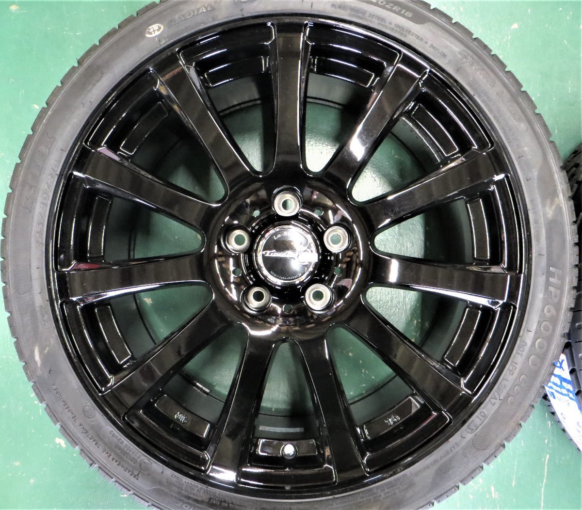 新品 タイヤ ホイールセット ノア ヴォクシー ステップワゴン アクセラ 225/40R18 7.5J+53 5H114.3 エスクァイア18インチ_画像2