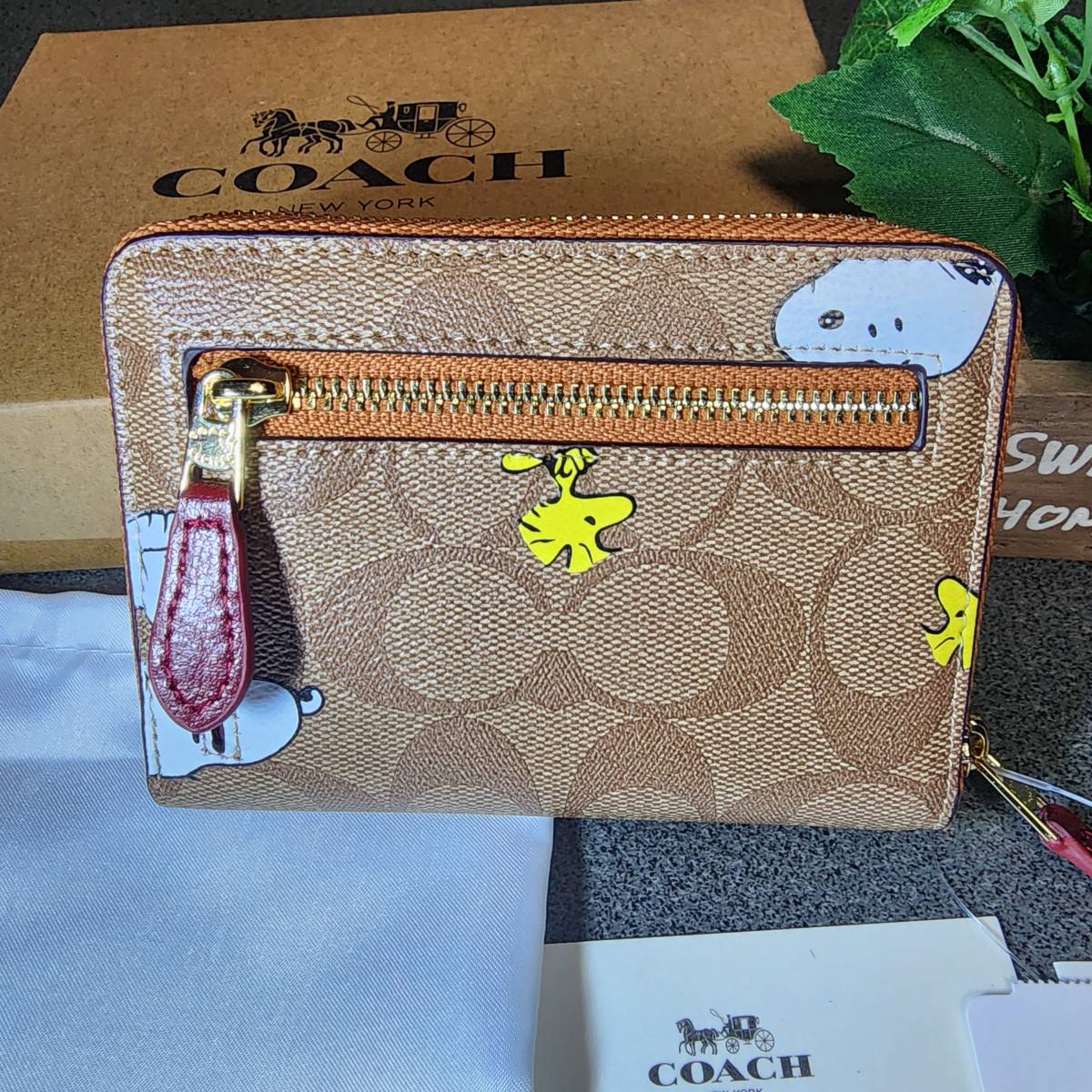 新品・未使用】COACH/コーチ スモール ジップ アラウンド ウォレット