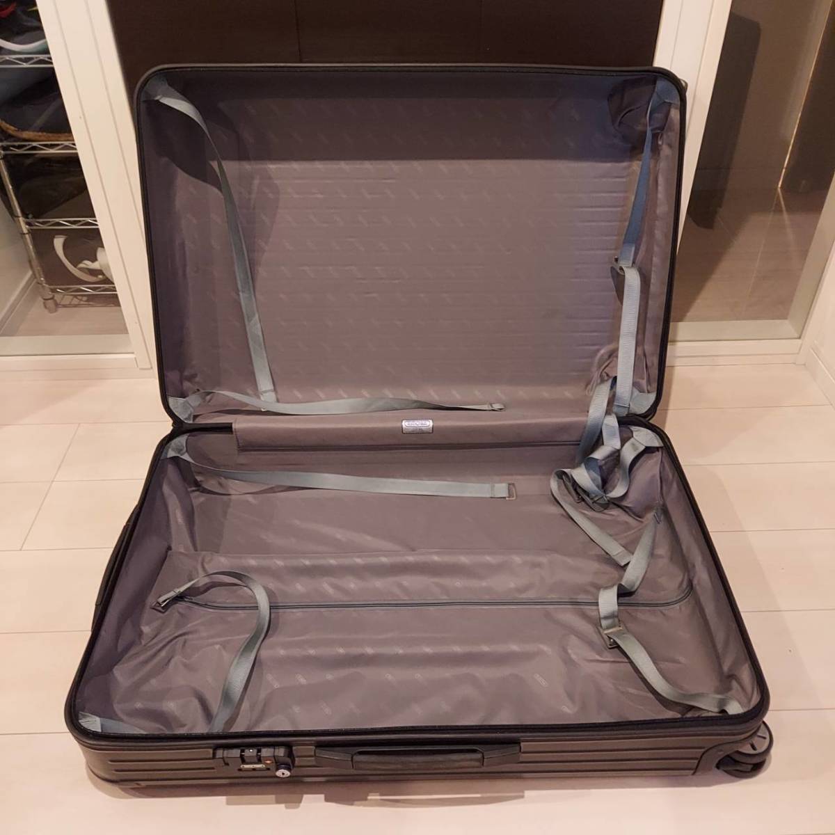 RIMOWA リモワ キャリーバッグ TSA002 トランク 4輪 86L トラベル 旅行