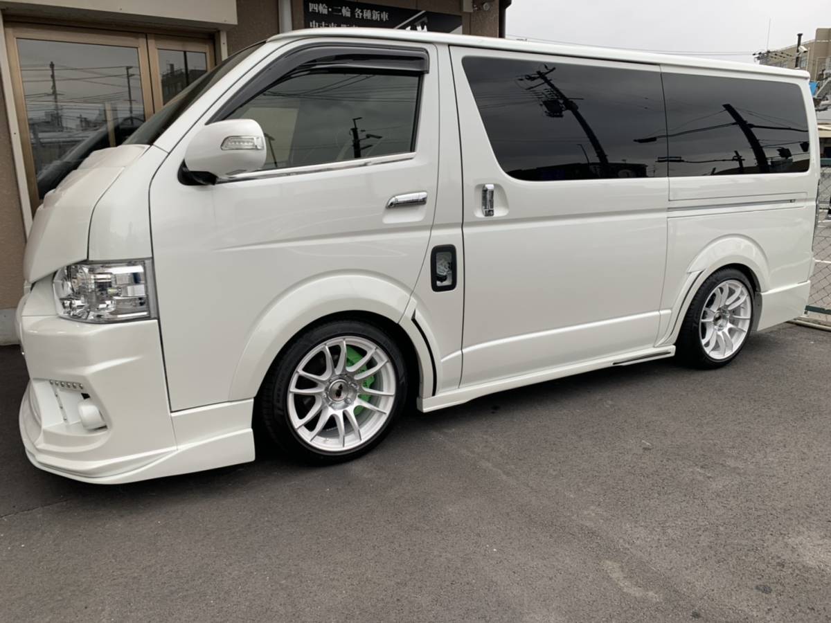 SAMURAI WHEELS ・ ハイエース ・ ※カスタム※ ・ 18インチ R18 18x8.5J +25 ( 6h 139.7 / ハブ径 110 ) 新品 / 4本セット (4本価格)_イメージ