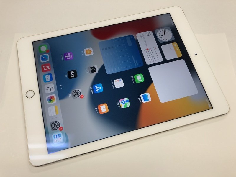 出産祝い 再CL759 SIMフリー iPad Air 第2世代 Wi-Fi+Cellular 16GB