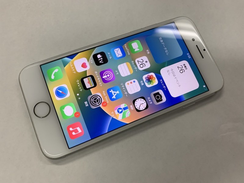 日本産】 DI669 SIMフリー 64GB シルバー iPhone8 iPhone