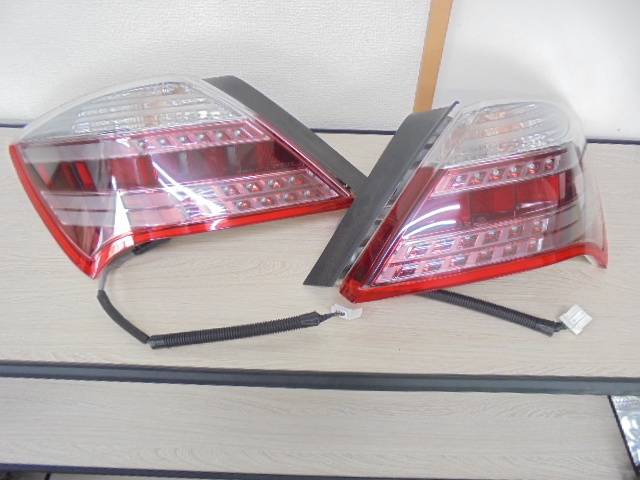 KB2 Legend tail lamp left right 