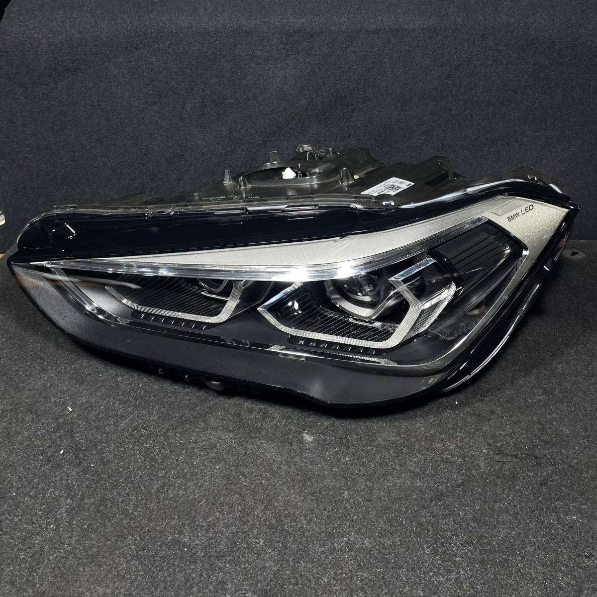BMW X1 (F48) 左ヘッドライト LED 63.11-7472251-06 LCI 純正 (2019