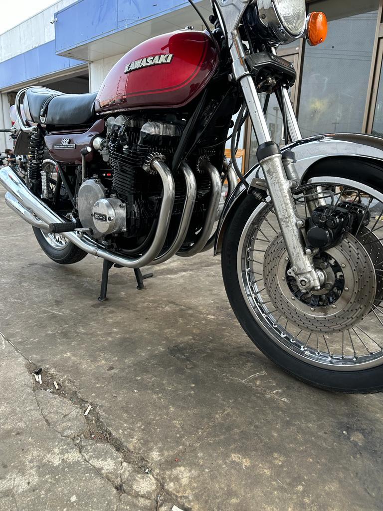Z2 KAWASAKI ワインレッドZ2純正火の玉カラー19000 番台 実動車 Z2 KAWASAKI ワインレッドZ2純正火の玉カラー19000 番台 実動車