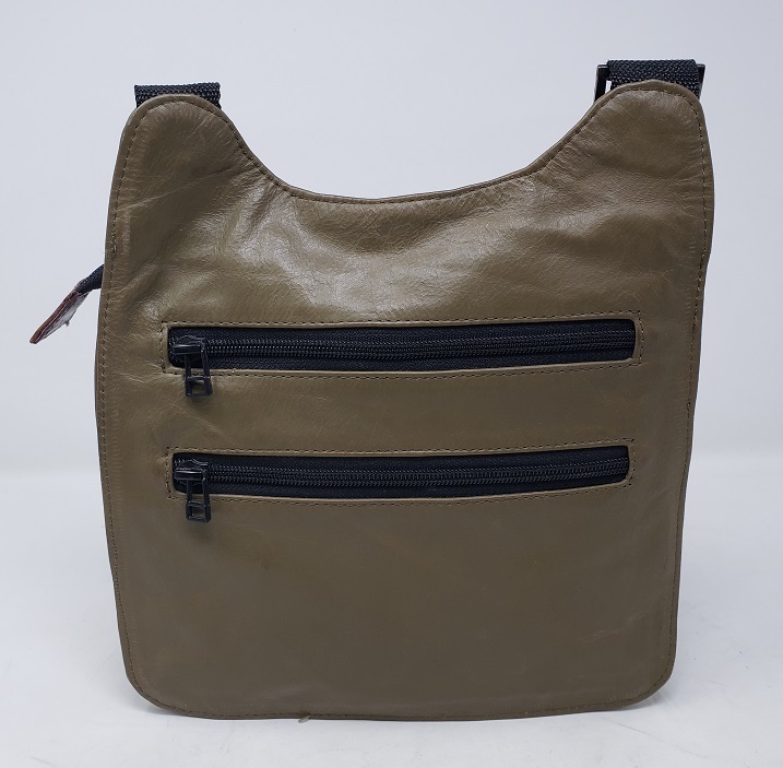 [ with translation!] No-brand goods shoulder bag ( control No:2020-NBB01B