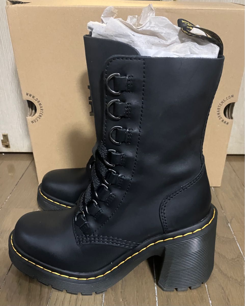 Dr.Martens ドクターマーチン CHESNEY 8 タイ ブーツ 厚底ヒールブーツ BLACK 26701001