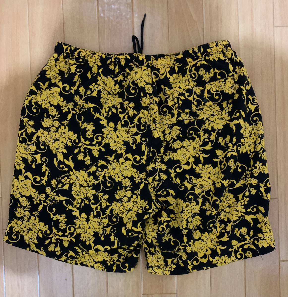 supreme nylon water short black floral サイズ M small box logo