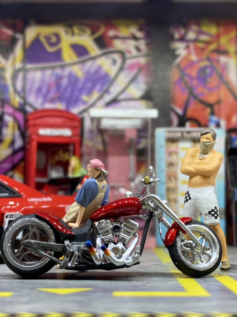1/64 男女　2体セット　大型バイク1台赤　3点セット　フィギュア　　トミカサイズ　ジオラマ　精密塗装　MATTEL ホットウィールアメリカン_画像8