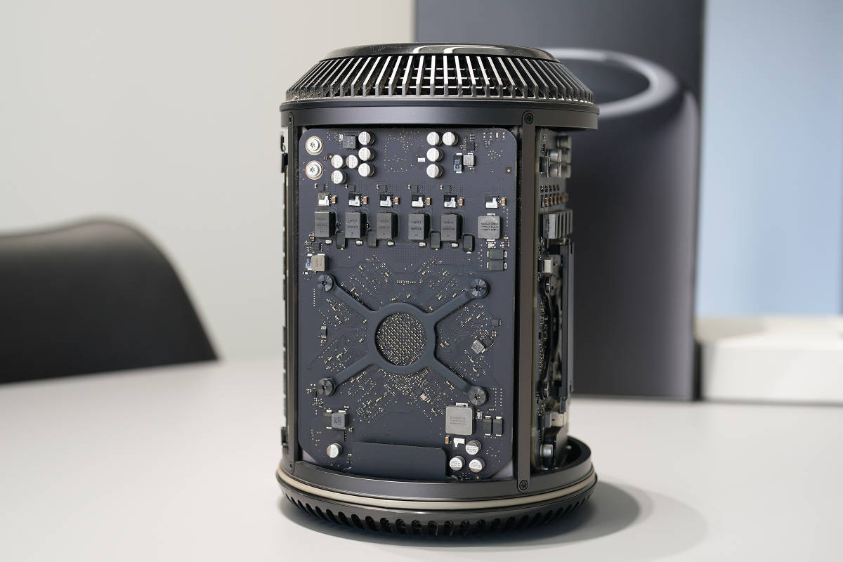 Mac Pro Late 2013 (3.5GHz 6コア/メモリ64GB)-