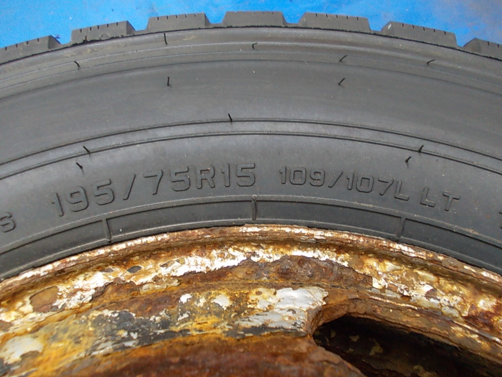 * used #2007 year /NJR85A/ Elf tire & original wheel 1 pcs 195/75R15 109/107L LT 15x5J 1917-⑥