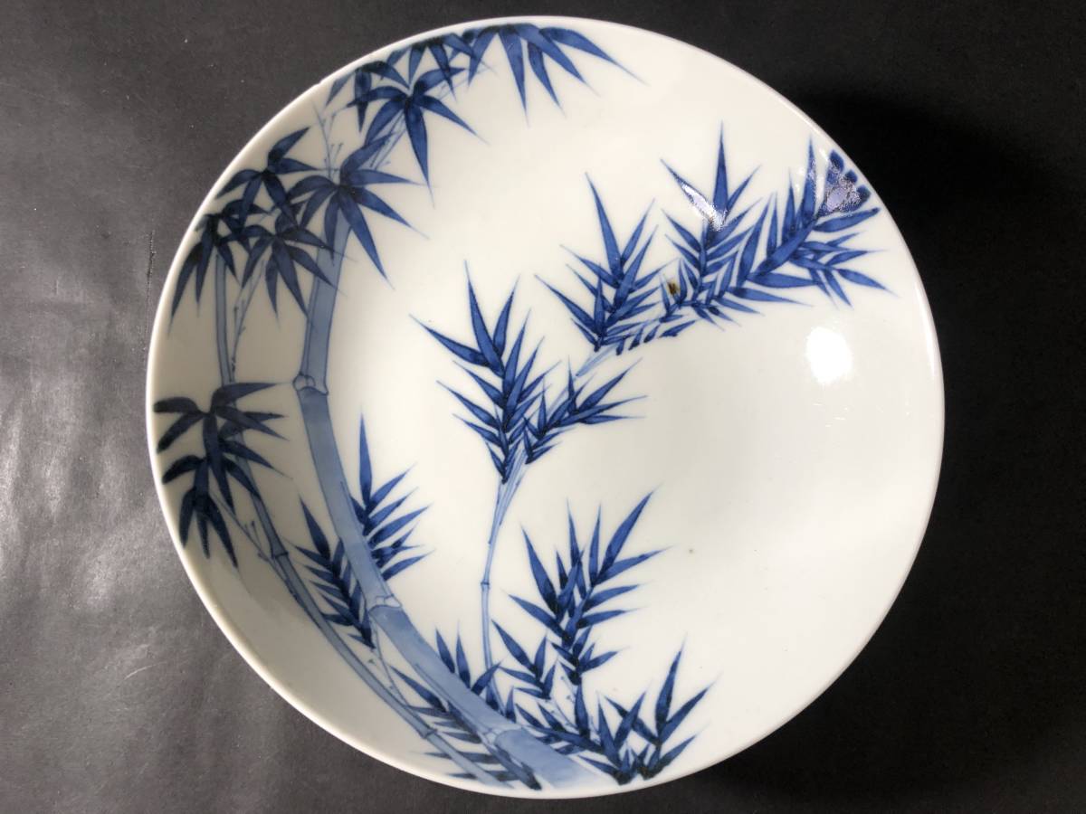 古伊万里 平戸焼 染付 竹に雀文様 皿 生活骨董 骨董雑貨 テーブル