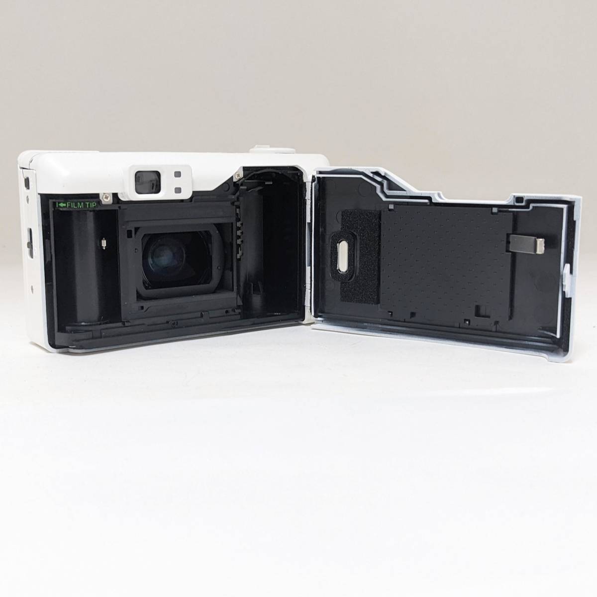 〇 FUJIFILM NATURA CLASSICA White/ 富士フィルム ナチュラクラシカ