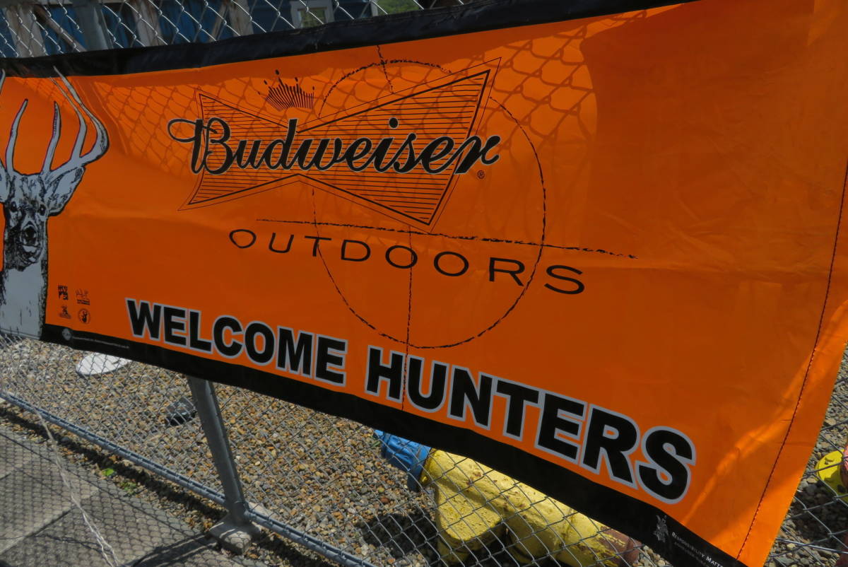 Budweiser OUTDOORS ビニール 大型バナー ヴィンテージ アメリカ 看板