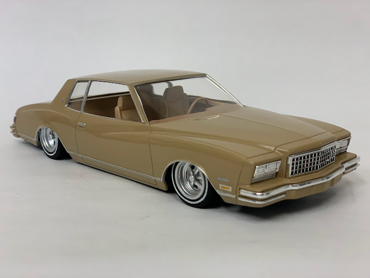 特売中 1980 Chevy Monte Carlo シボレー モンテカルロ 1/25＊Lowrider