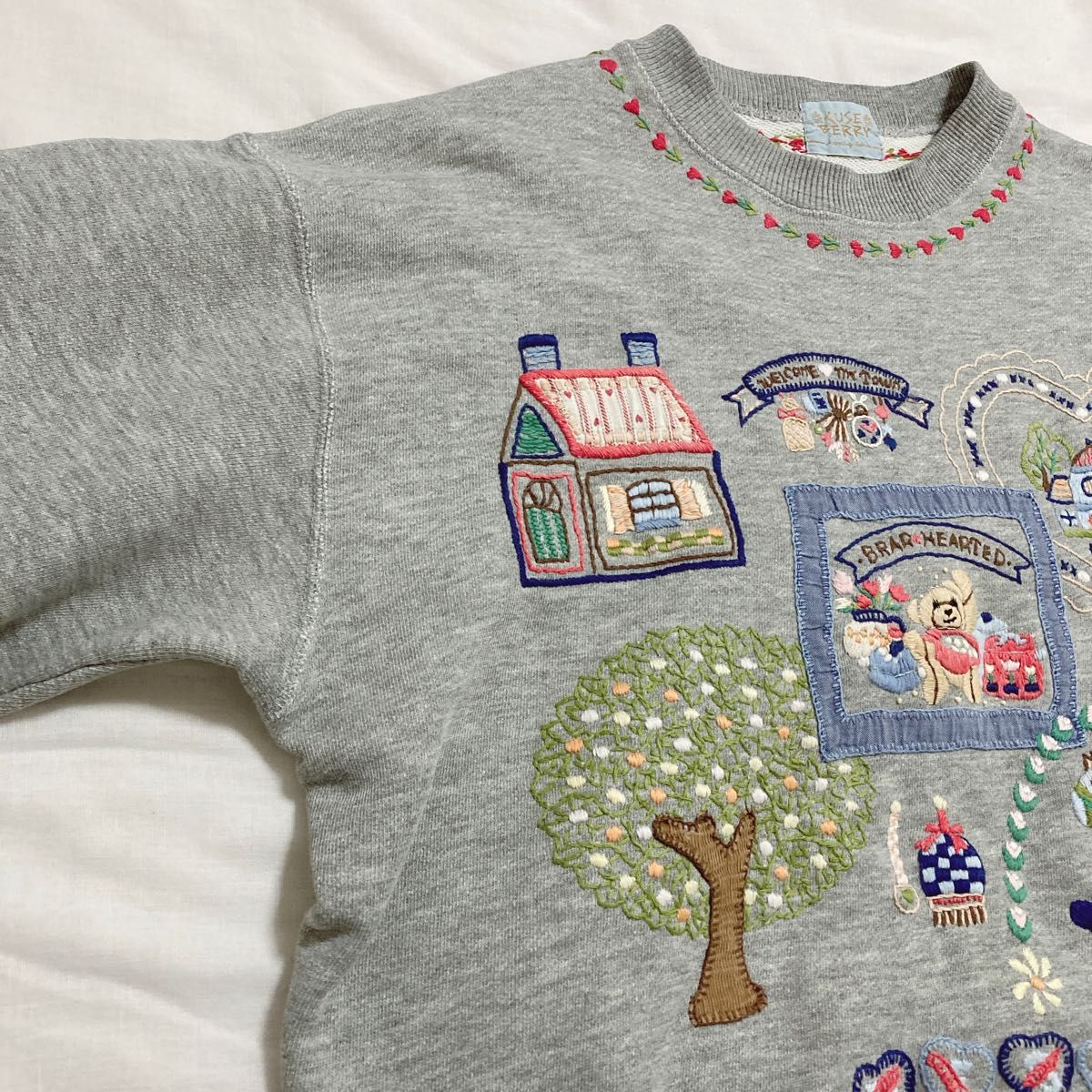キューズベリー 刺繍 スウェット 長袖 トレーナー M くま 花 家 キューズベリー 刺繍 スウェット 長袖 トレーナー M くま 花 家